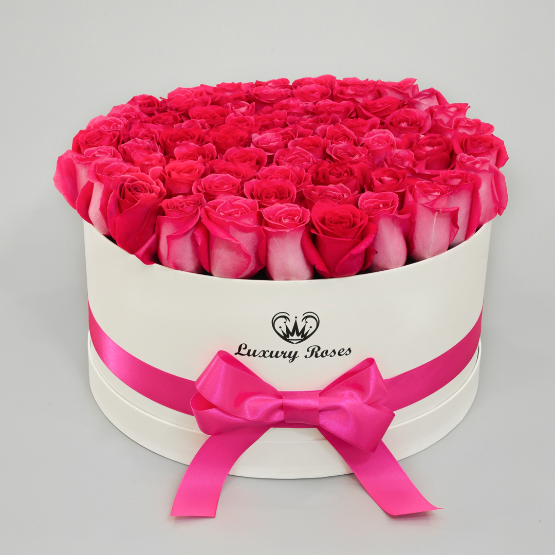 Luxusný okrúhly biely box XL so živými ružovými ružami