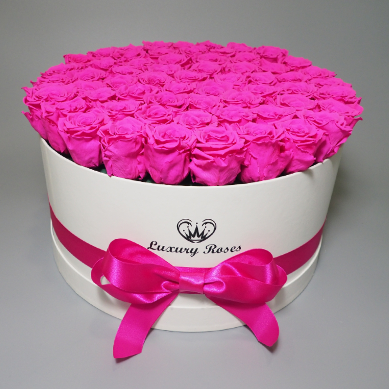 Luxusný okrúhly biely box XL s trvácnymi cyklámenovými ružami