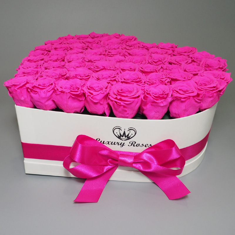Luxusný biely mega box srdce s trvácnymi cyklámenovými ružami